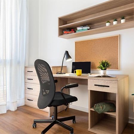 Micampus Armendariz Student Residence セビリア エクステリア 写真