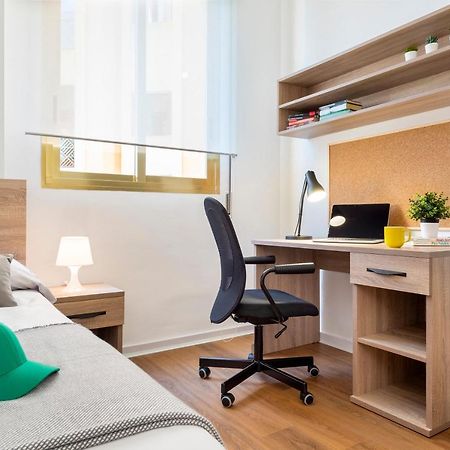 Micampus Armendariz Student Residence セビリア エクステリア 写真